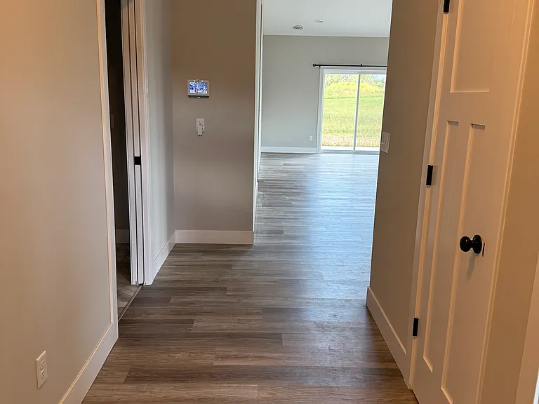 1223 Wisteria Ln — Photo 4
