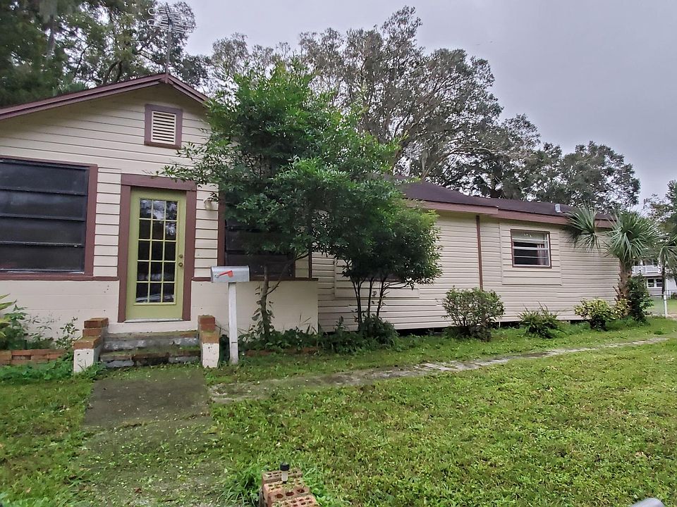 2nd image of 49 Phillips St
