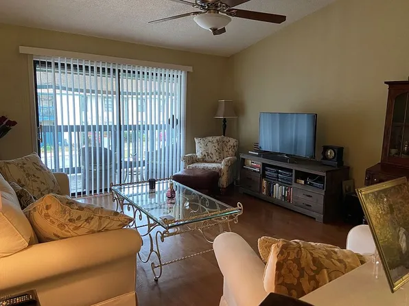 2299 Scenic Highway T7, Pensacola, FL 32503