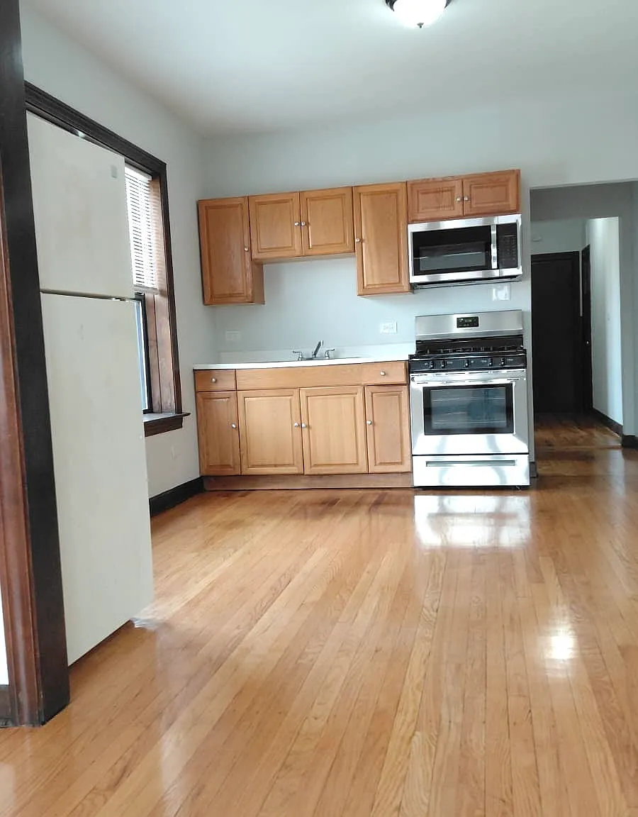 4810 W Armitage Ave — Photo 4