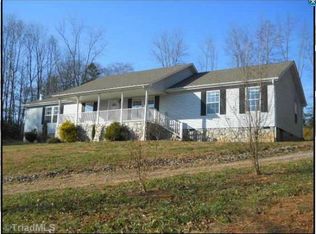568 York Rd, Mount Airy, NC 27030