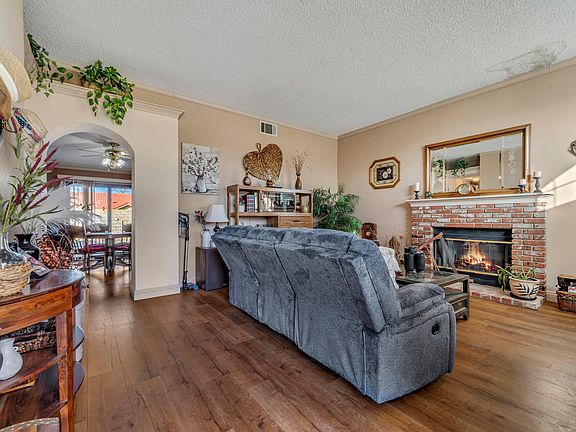 4th image of 1037 E Avenue K6