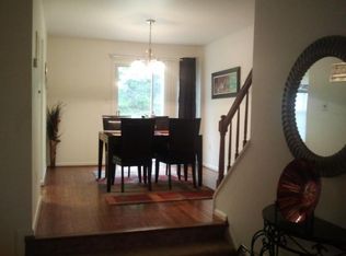 1934 Wicklow Ct, Woodbridge, VA 22191