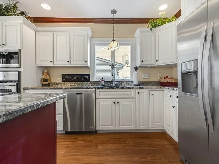 11 Hadley St — Photo 3