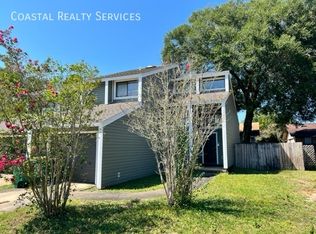 89 6th St, Shalimar, FL 32579