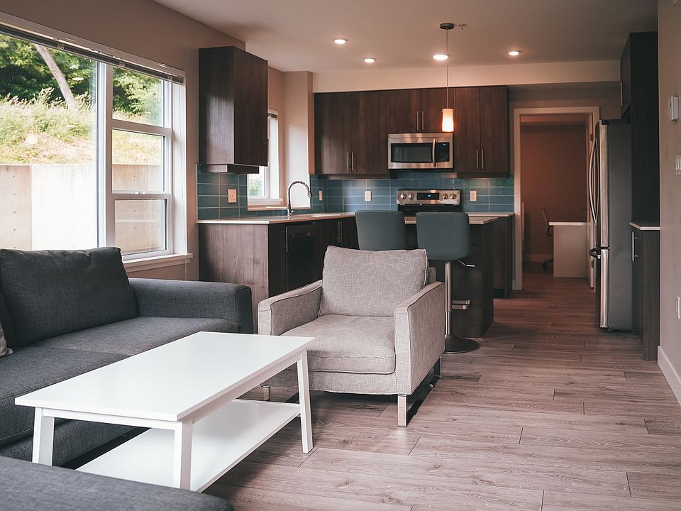 1st image of 1016 Inverness Rd #109