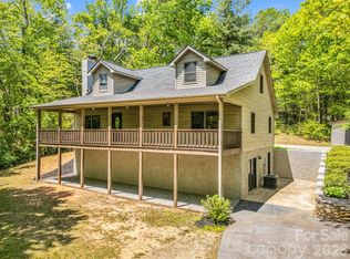 2304 Mountain Page Rd, Saluda, NC 28773