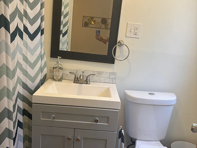 1717 Main St #12 — Photo 9