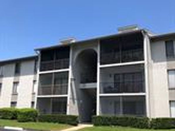 1013 Pine Ridge Cir