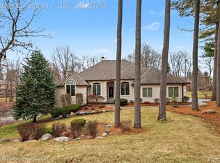 1672 Deer Path Trl, Oxford, MI