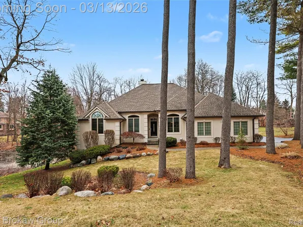 1672 Deer Path Trl, Oxford, MI 48371