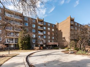225 S Rohlwing Rd Unit 615, Palatine, IL 60074