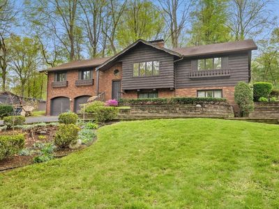 2552 Ridgewood Trl, Berrien Springs, MI, 49103