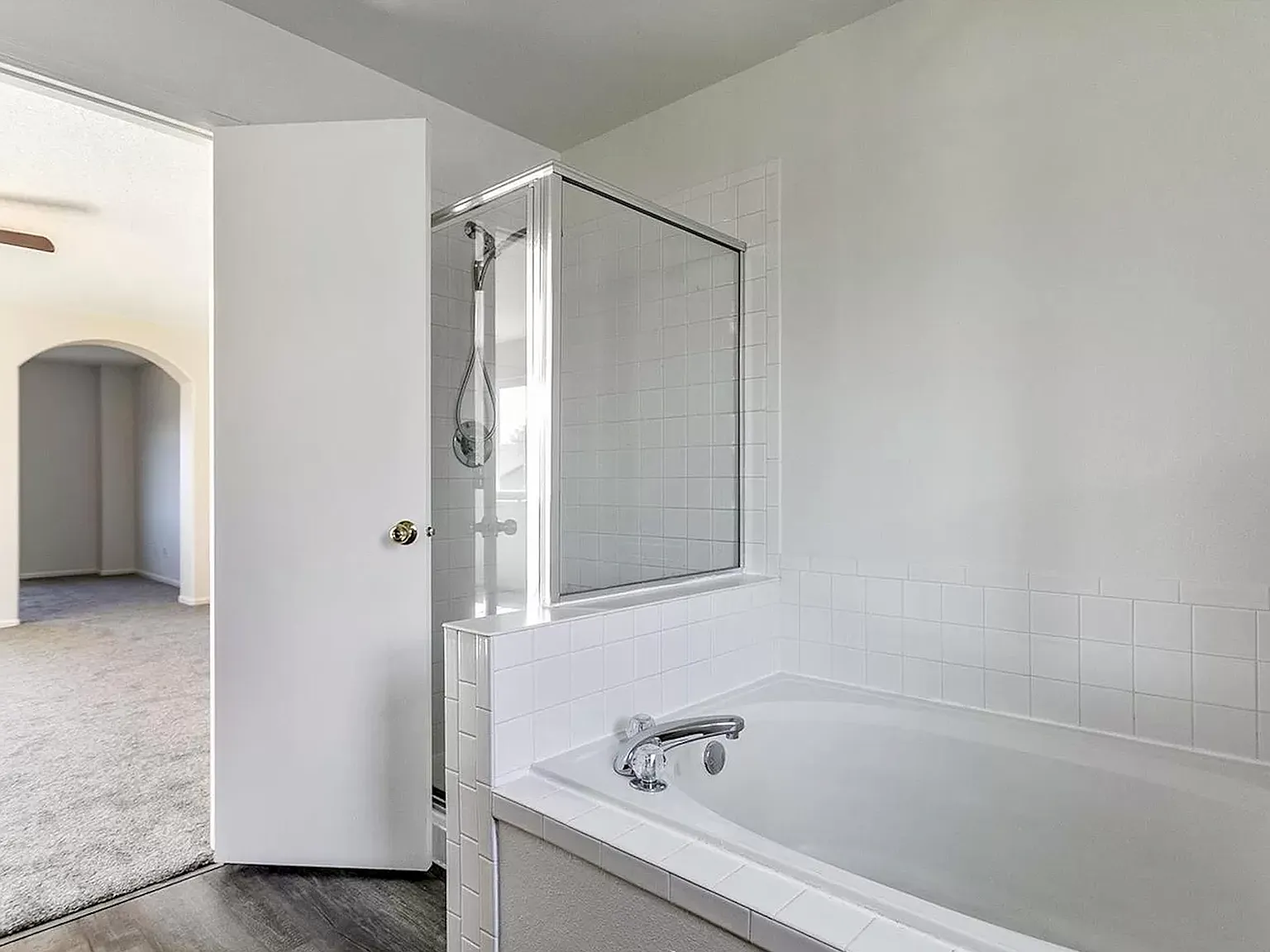 4 bed, 3.5 bath, 2546 sqft, $2,675 — Photo 3