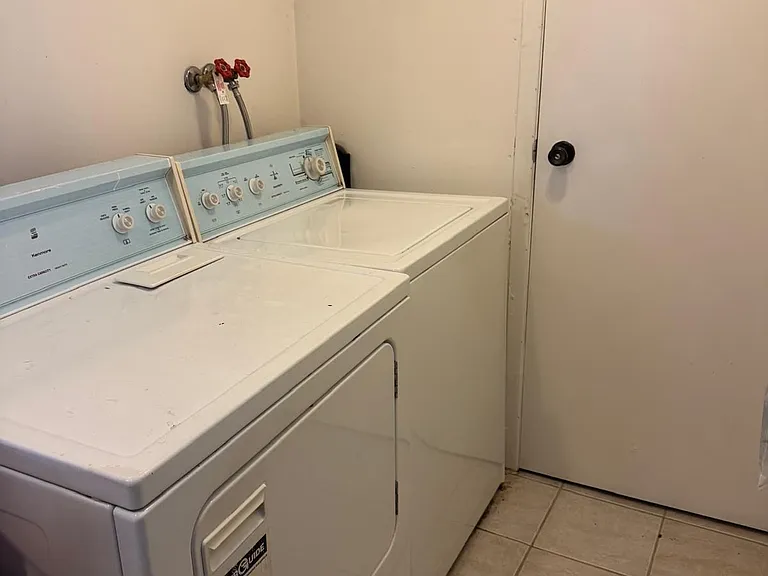 59 Belvedere Cres #BASEMENT — Photo 12
