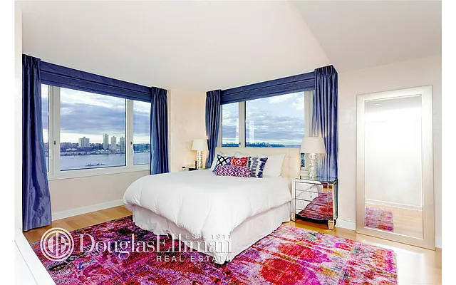 Sold by Douglas Elliman | media 4