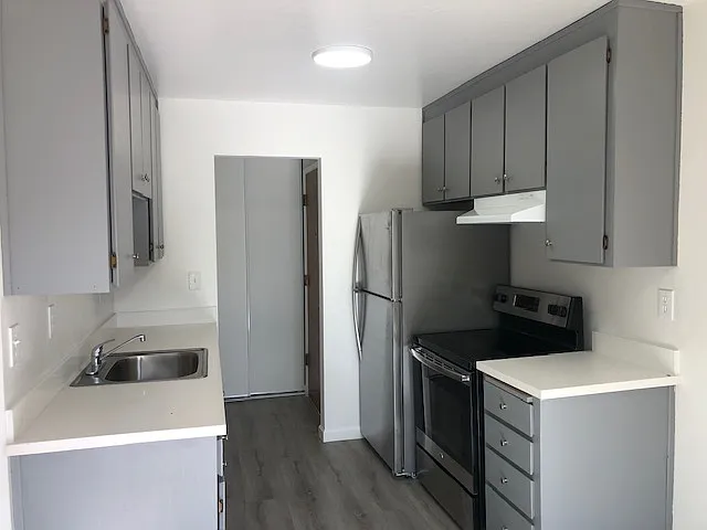 2 bed, 800 sqft, $2,550 — Photo 2
