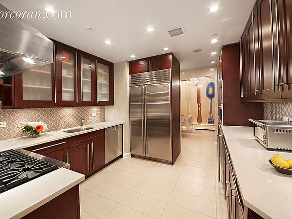 4th image of 330 E 72nd St APT 1