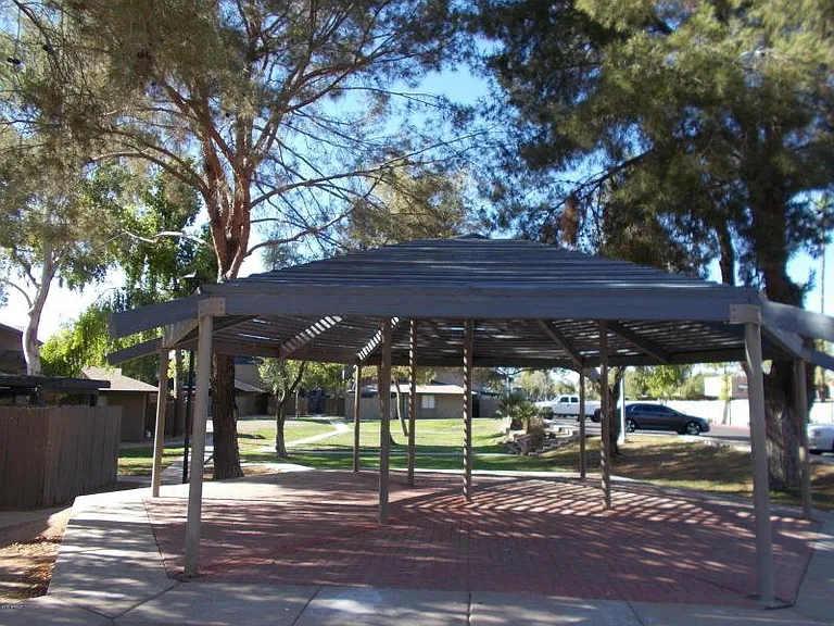 286 W Palomino Dr #USA-23 — Photo 2
