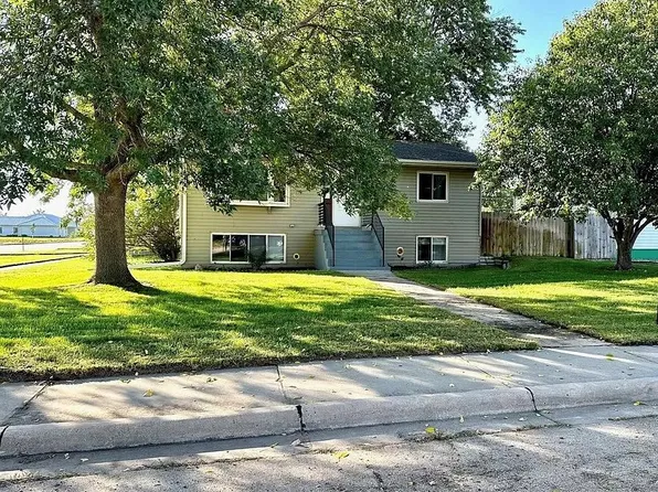 655 Meves Ave, Grand Island, NE 68801