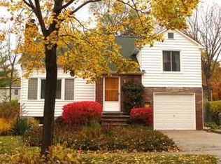 922 W Collins St, Midland, MI 48640