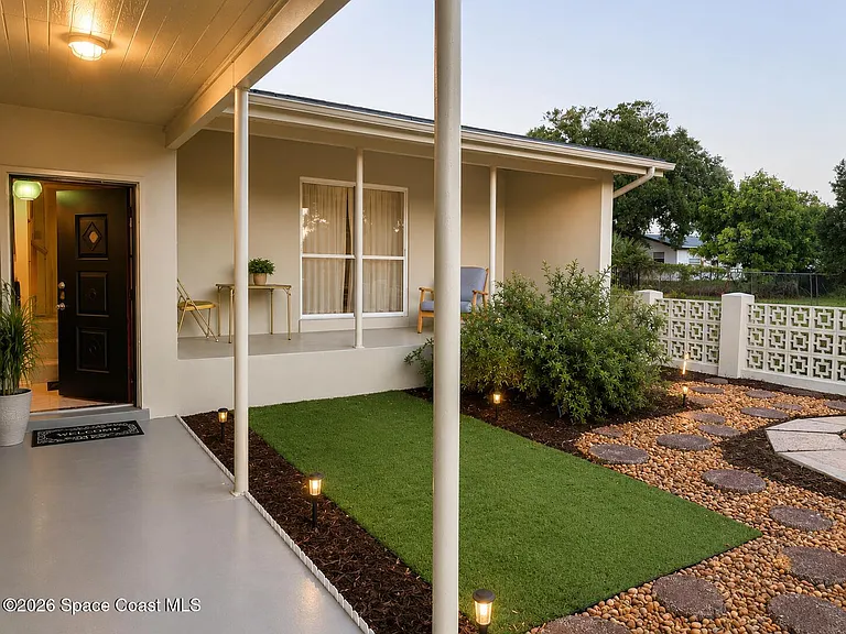 3080 Royal Oak Dr — Photo 2