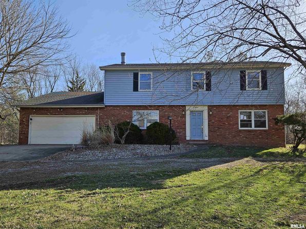 196 Apple Ln, Carbondale, IL 62901