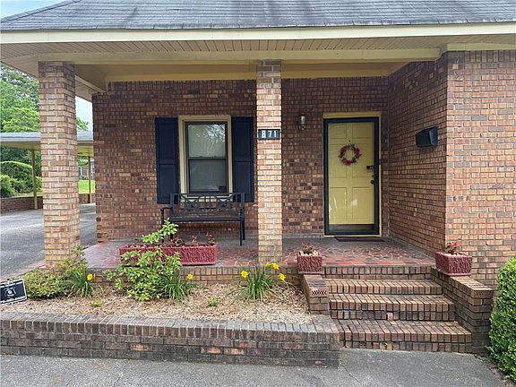 4th image of 871 Malcom St SE