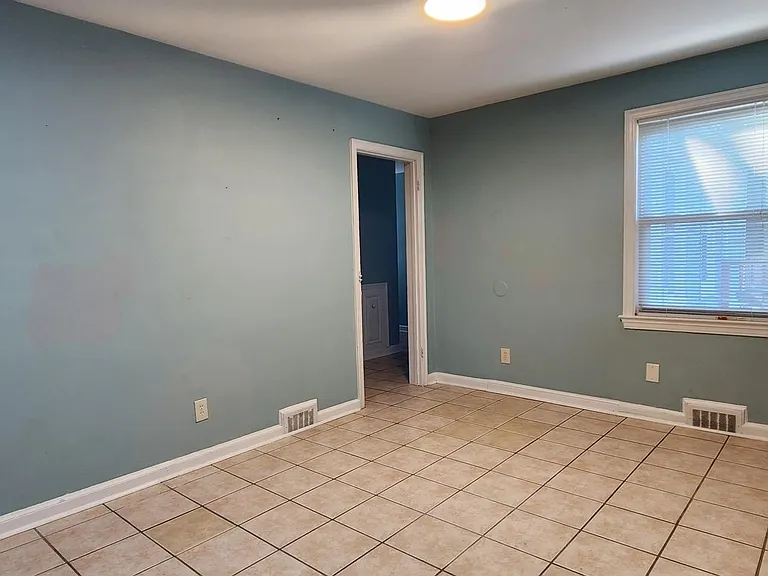8016 Old Georgetown Rd — Photo 14
