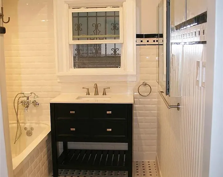 8001 Blackburn Ave #1/2 — Photo 7