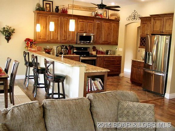 3rd image of 265 Monterey Pl