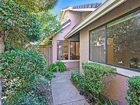 5th image of 7902 Caledonia Dr