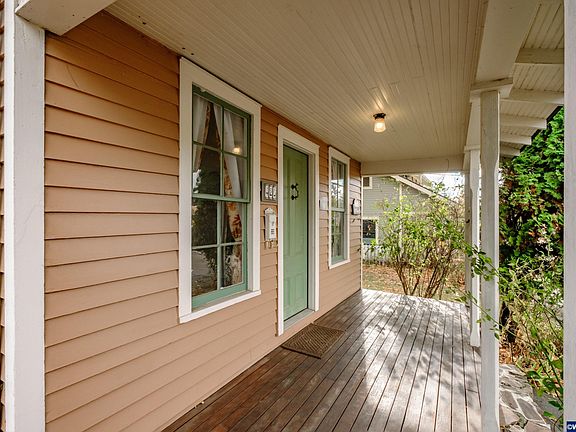 4th image of 420 Averill St