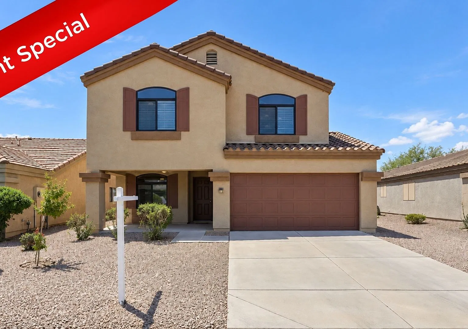 Huge move in special! 1/2 off the first months rent! — Photo 1