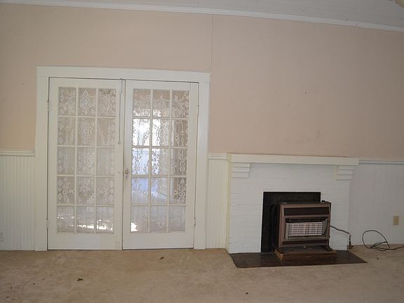 2nd image of 100 Oliver Grv