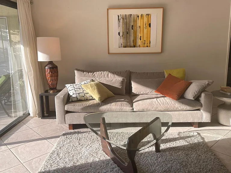 433 N Hermosa Dr — Photo 2
