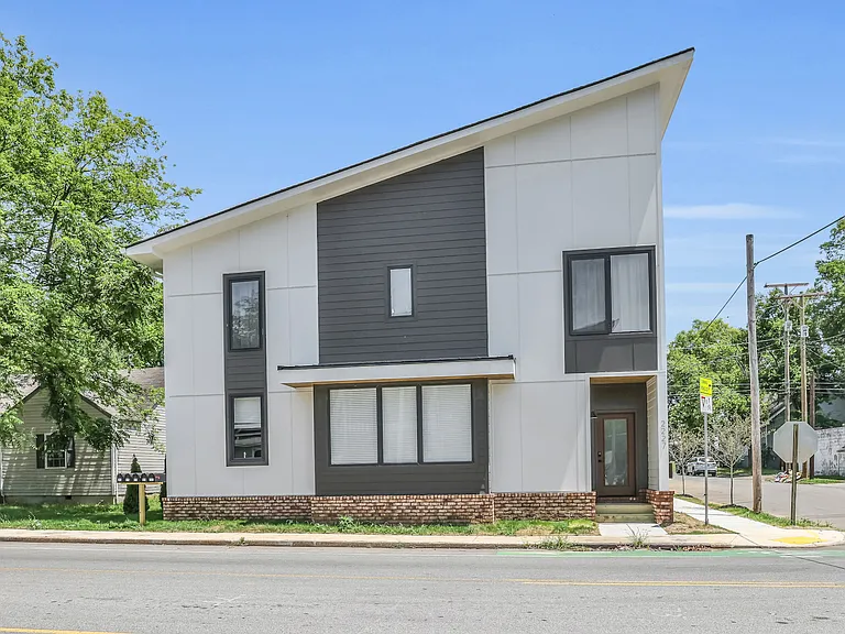 2227 Bailey Ave — Photo 1