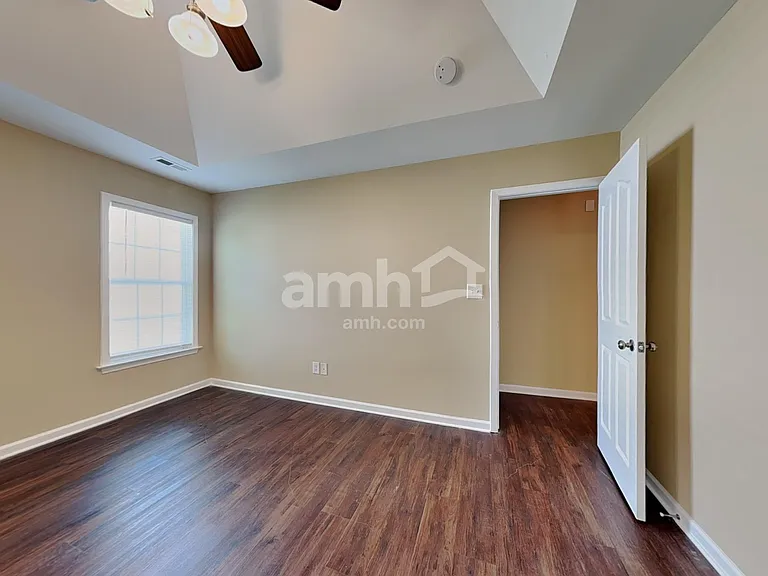 2430 Joshua Ln — Photo 10