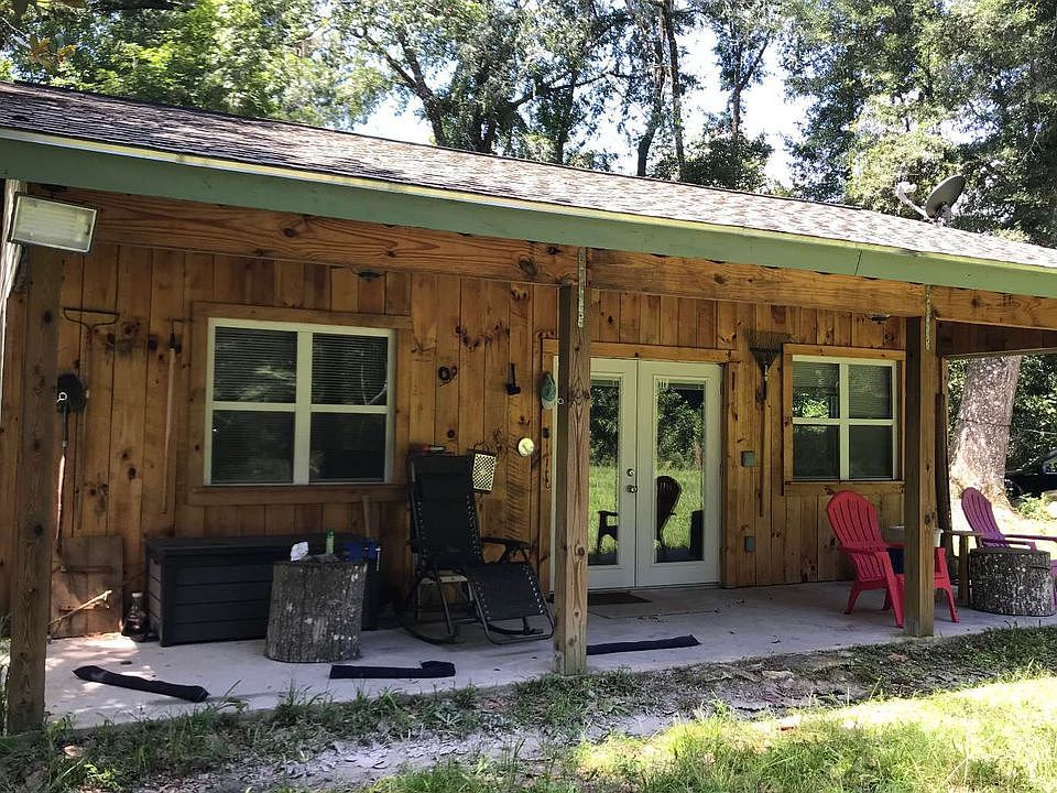 1st image of 181 SE Laduke Ct