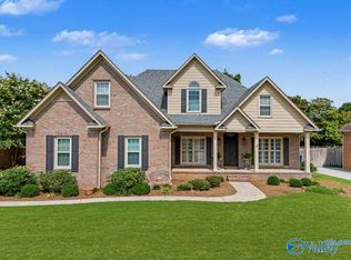 7103 Hayground Dr SE, Owens Cross Roads, AL 35763