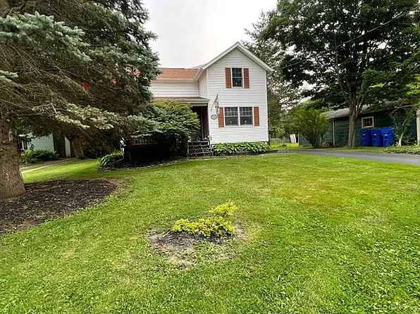 9351 Clarence Center Rd, Clarence Center, NY 14032