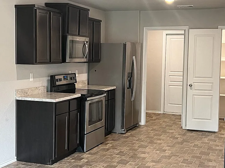 2428 Nolan Creek St — Photo 23