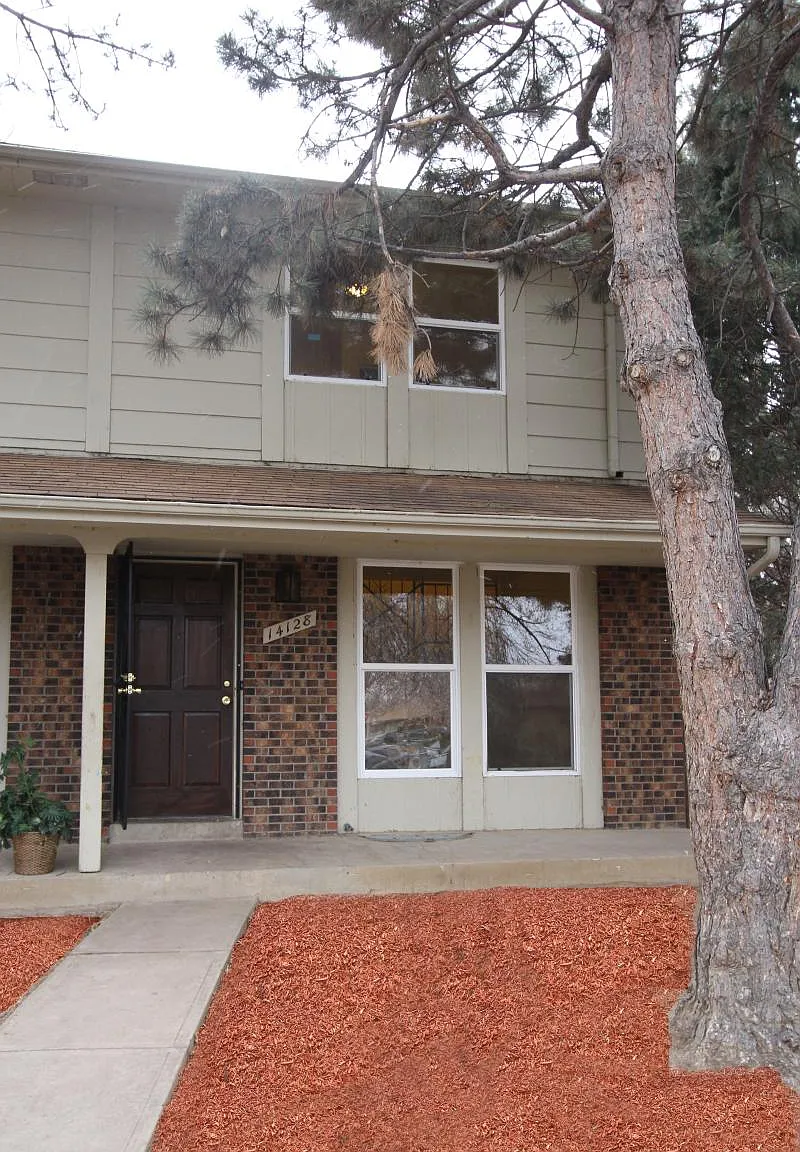 4 bed, 2.5 bath, 1600 sqft, $2,799 — Photo 3