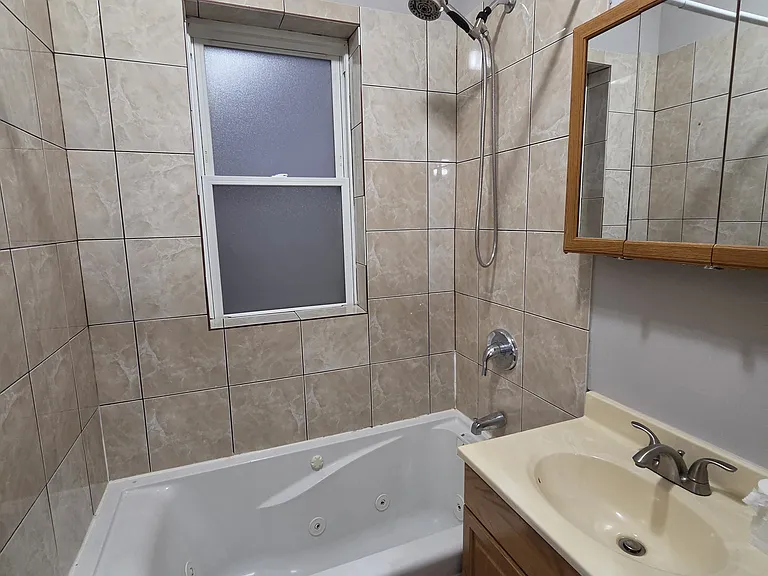 5536 W Congress Pkwy #1 — Photo 19