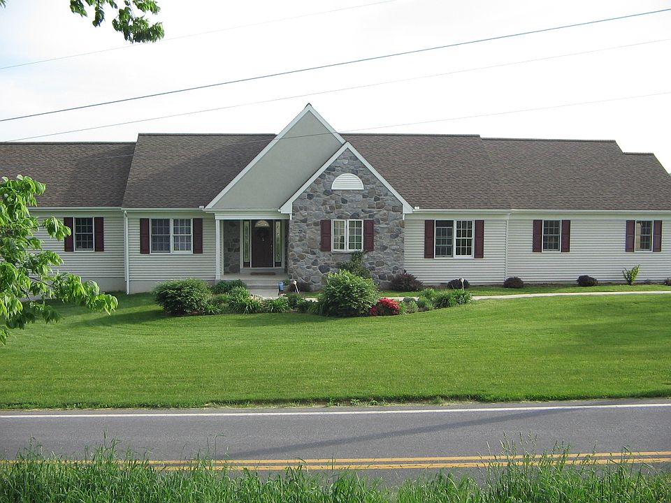 40 W Risser Mill Rd Mt Joy 002_01172014