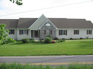 40 W Rissermill Rd, Mount Joy, PA 17552