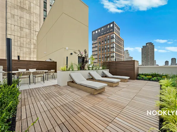 26-04 Jackson Avenue image 29 of 42