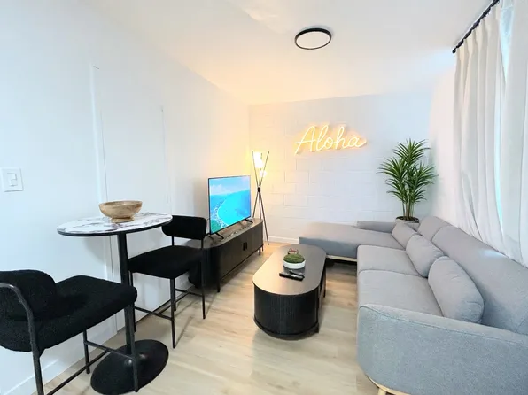 708F Olokele Ave #4, Honolulu, HI 96816