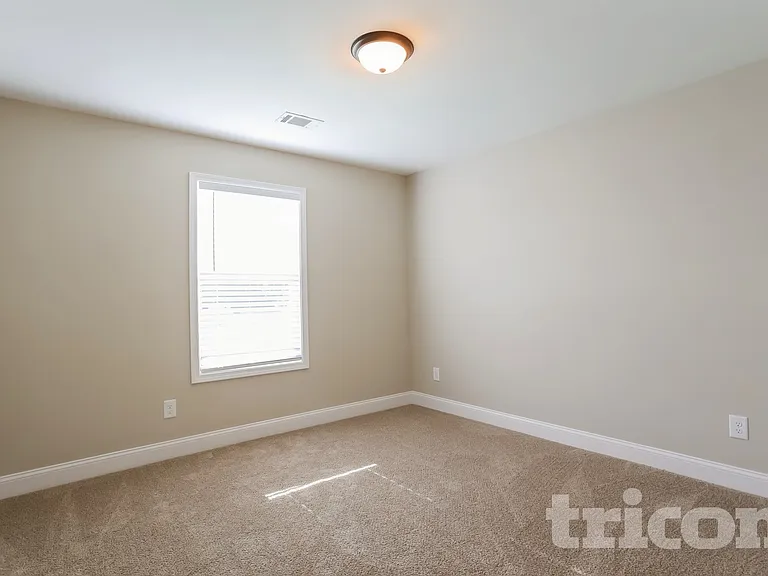 209 Hampton Oaks Cir — Photo 11