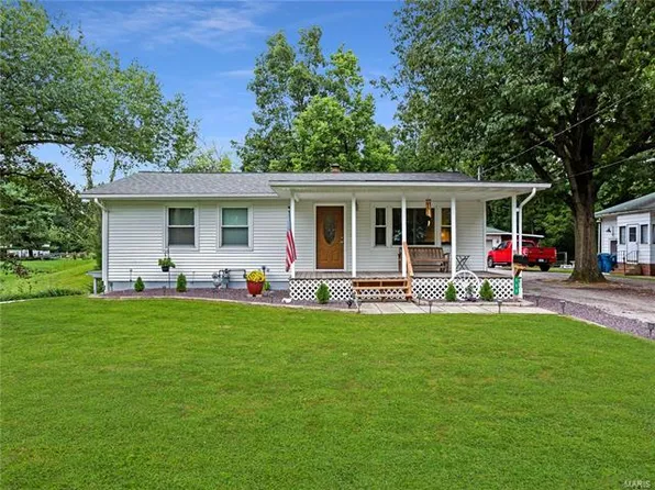 111 Wayland Ave, Troy, IL 62294